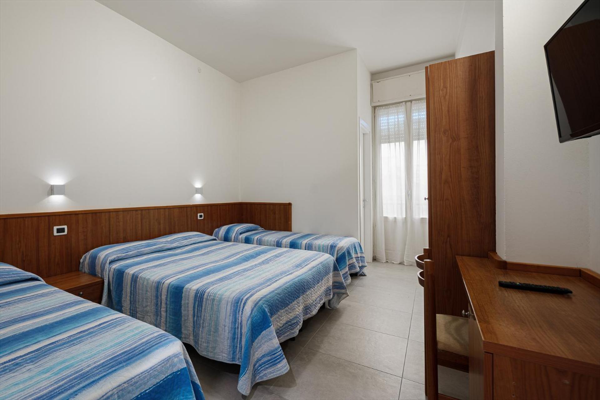 Hotel Flora Cesenatico Esterno foto